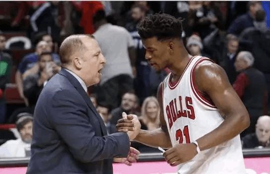 接连丢球 接连丢球